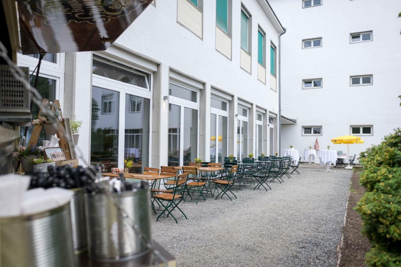 Campus Horn Hotel Buitenkant foto