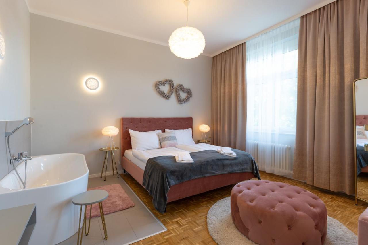 Campus Horn Hotel Buitenkant foto